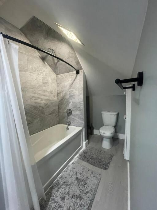Chapleau Unique Modern Luxury 2 Bedroom Apartment Rental מראה חיצוני תמונה